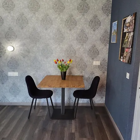 D'hotes L'heure Bleue Bed & Breakfast