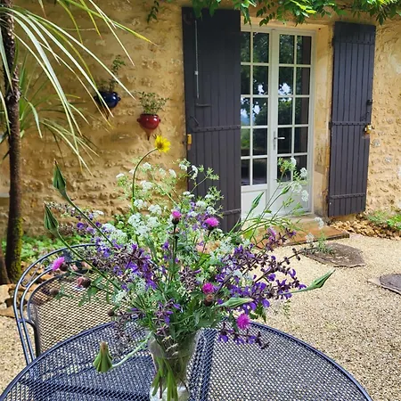 D'hotes L'heure Bleue Bed and breakfast 3*