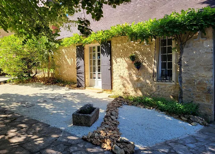 D'hotes L'heure Bleue Bed & Breakfast Saint-Alvère